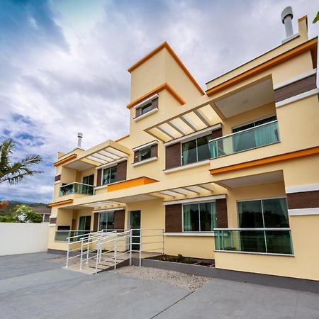 Vila Beach Residence ピニェイラ エクステリア 写真
